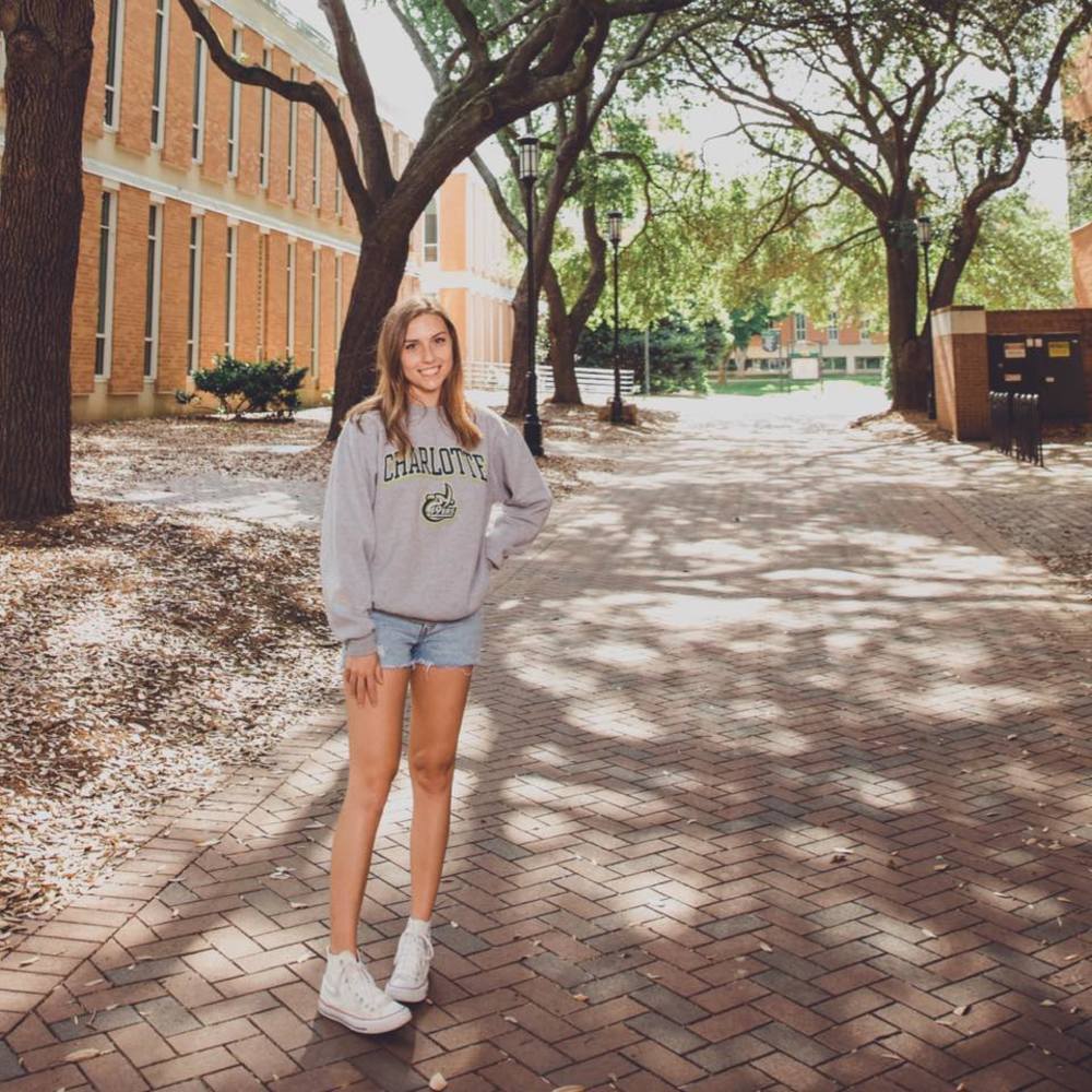 Meet your Posher, Natalie